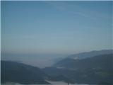 Čemšeniška planina pogled proti Triglavu žav v megli